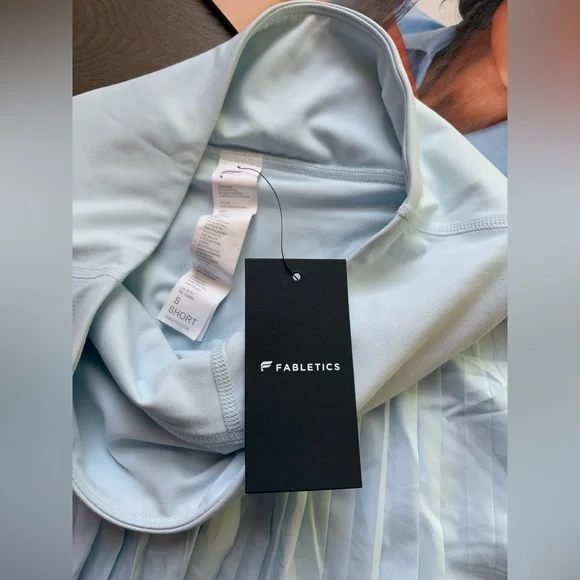 New Fabletics Hot Shot Pleated Skirt/Built-In Shorts Ultra Mini Iced Out Size S - Picture 7 of 13